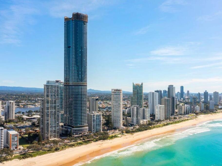 New Build Meriton Beachfront Gold Coast Esterno foto